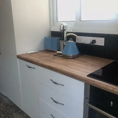 Apartment Nice Flat In The City Centre And 2 Min From Beach Larnaca